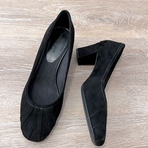 Etienne Aigner Suede Pumps